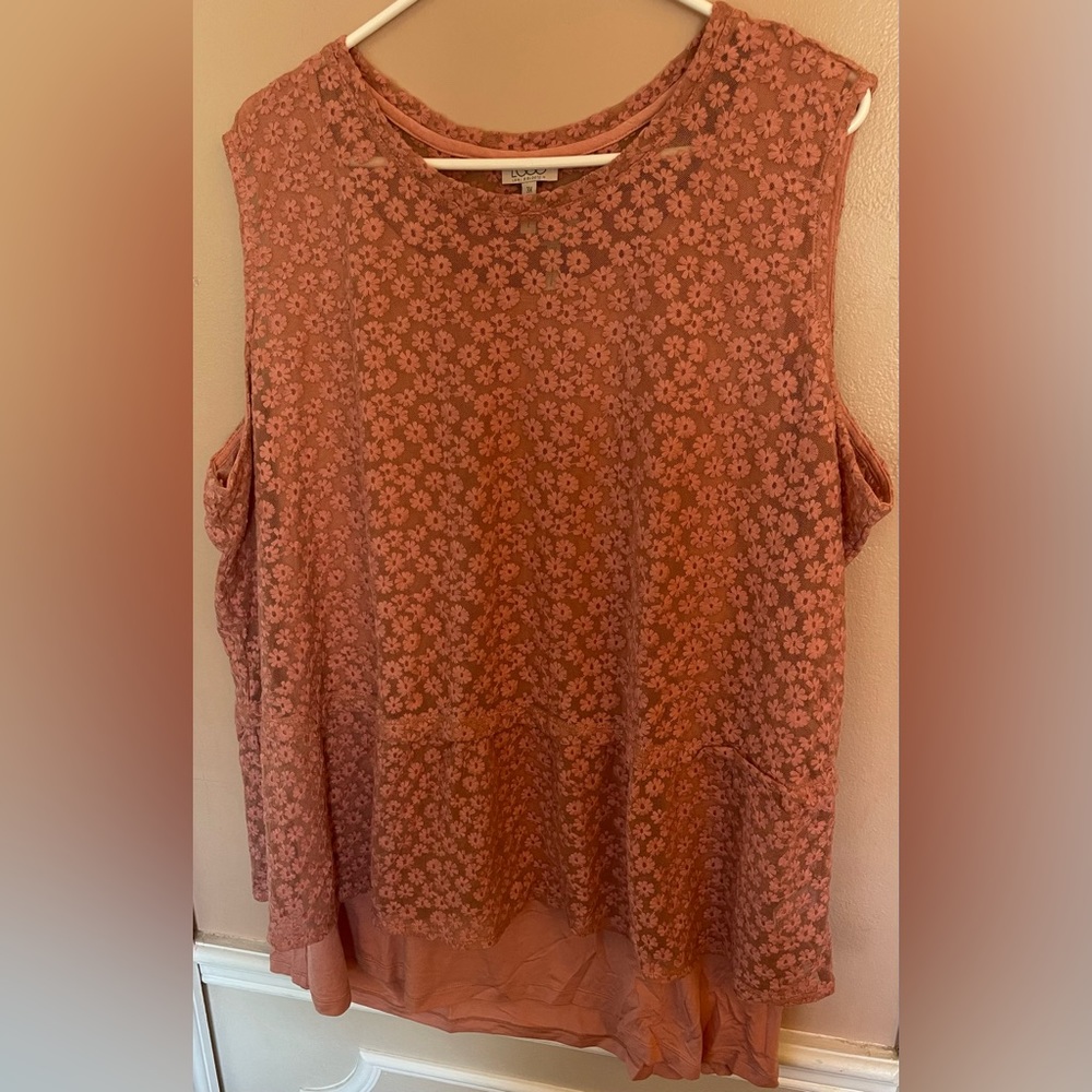 LOGO By Lori Goldstein lace Blouse with under cami 
Women's 3 XL Rose NWOT